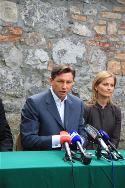 Gregor Golobič, Katarina Kresal, Borut Pahor, Karl Erjavec, botanični vrt, tiskovna konferenca, koalicija, sprehod koalicije, idilično okolje